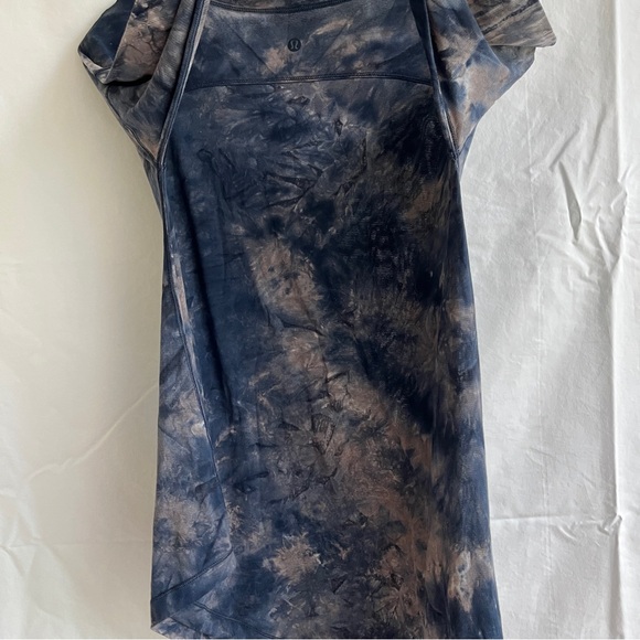 Lululemon To The Point Mist blue long sleeve Top, Size S/M? (See Measurements) - Picture 7 of 9